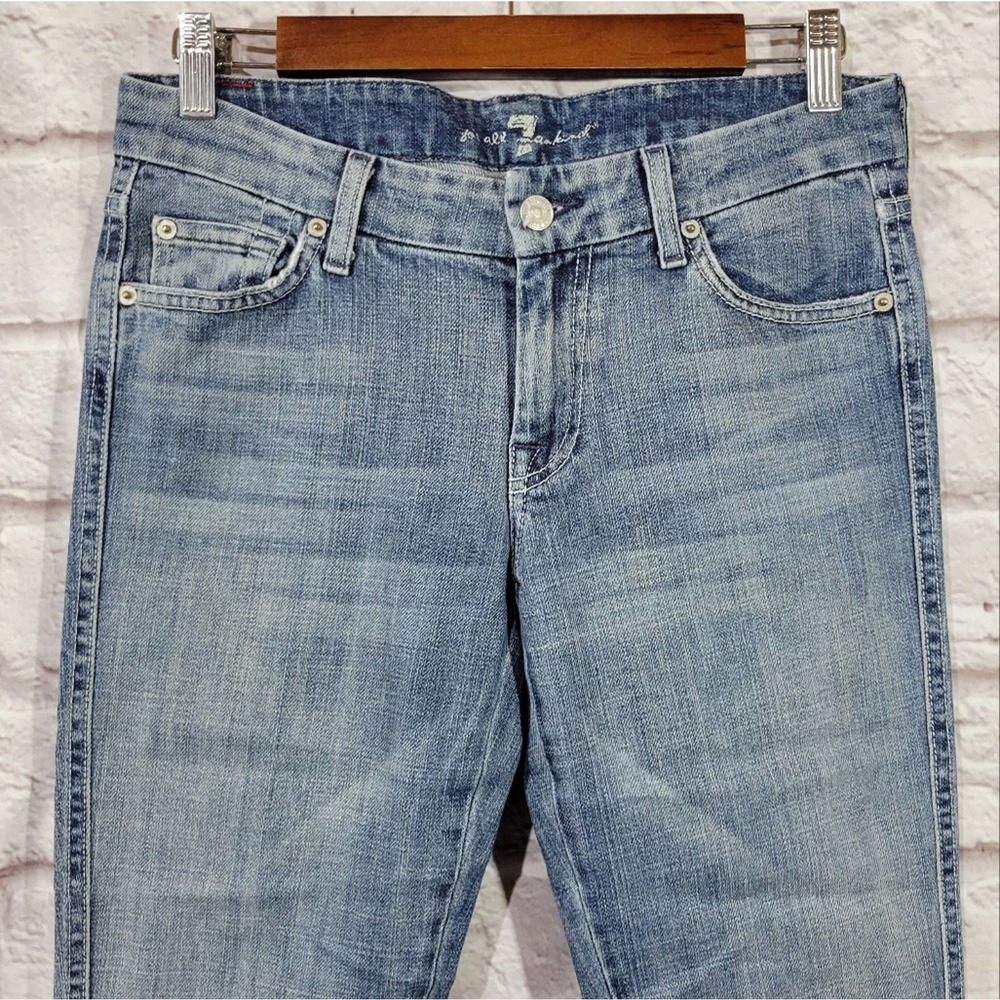 Light Wash Women's Jeans with Back Pocket Stitching - Picture 3 of 12